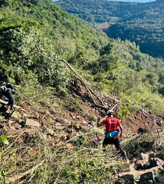 Bombeiros baianos seguem realizando buscas a desaparecidos no Rio Grande do Sul