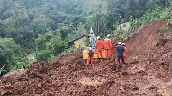 Prefeito de cidade gaúcha agradece a Jerônimo e parabeniza bombeiros baianos pela bravura na ajuda às vítimas das enchentes