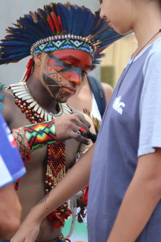 Internet e cultura indígena norteiam segundo dia do Caju de Leitores 