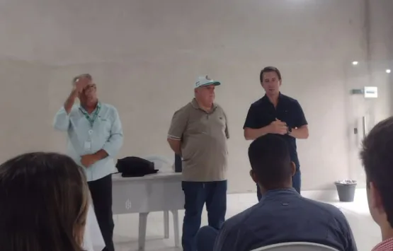 Seminário reúne produtores em Alcobaça para fortalecer a mandiocultura local