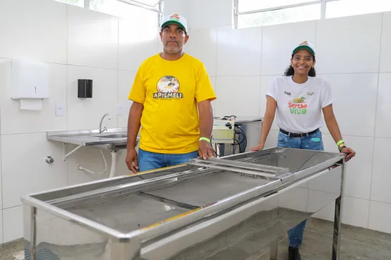 Nova unidade de beneficiamento de mel fortalece renda de apicultores em Itiúba
