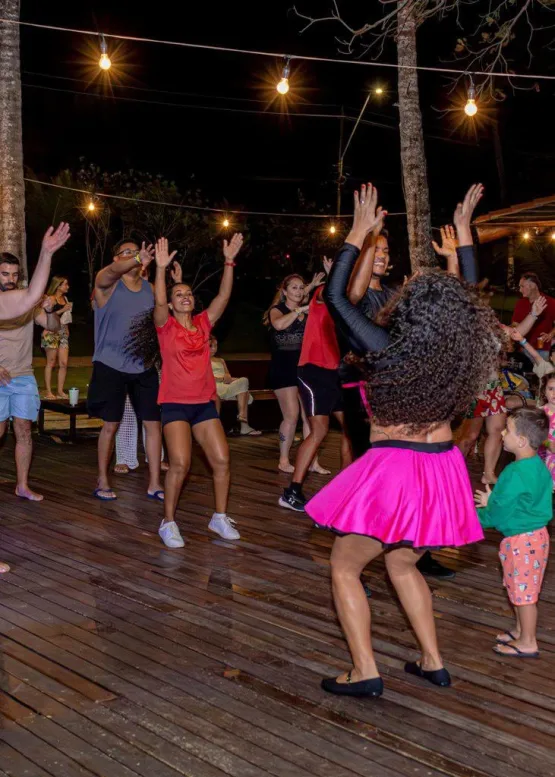 Porto Seguro Resort celebra anos 90 com Sunset Beach no Clube de Praia