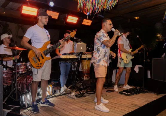 Réveillon do Porto Seguro Praia Resort celebra magia dos anos 90