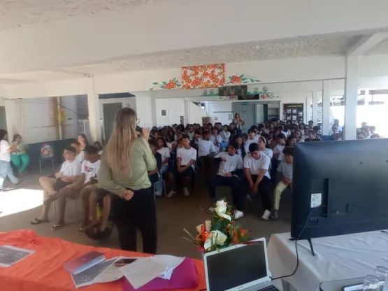 Escolas de Mucuri fortalecem rede de proteção à infância com ações do Maio Laranja e campanha “Faça Bonito” Escolas de Mucuri fortalecem rede de proteção à infância com ações do Maio Laranja e campanha “Faça Bonito”